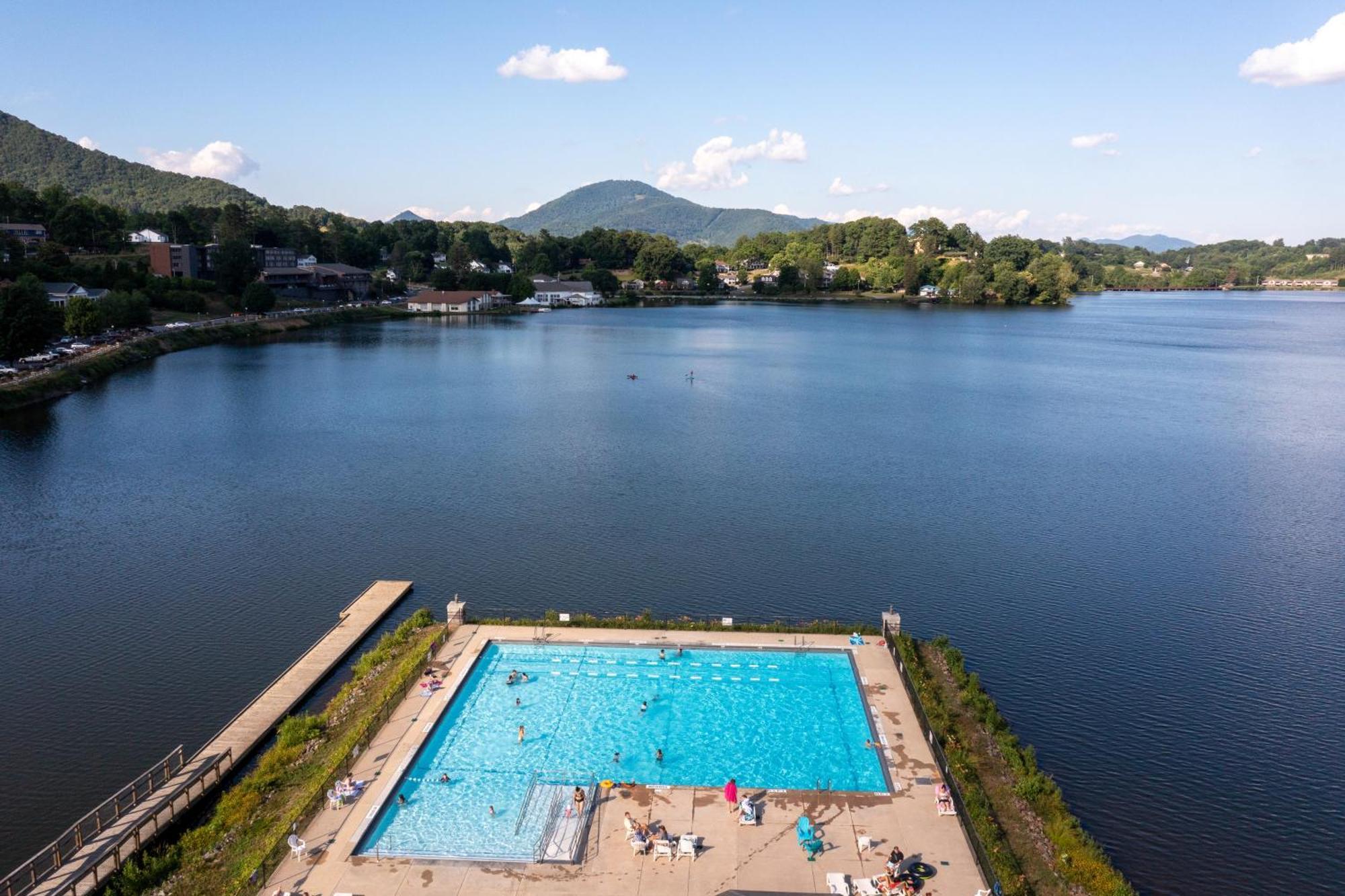 English Roses Lake Junaluska Экстерьер фото